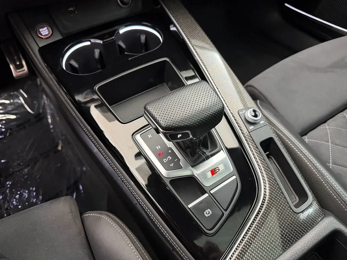 Audi S5 photo 37