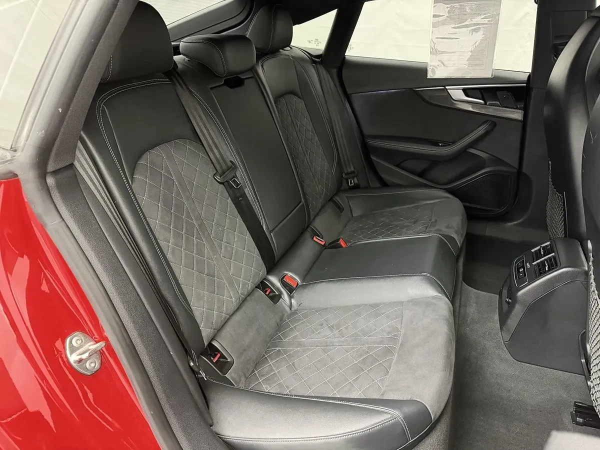 Audi S5 photo 39