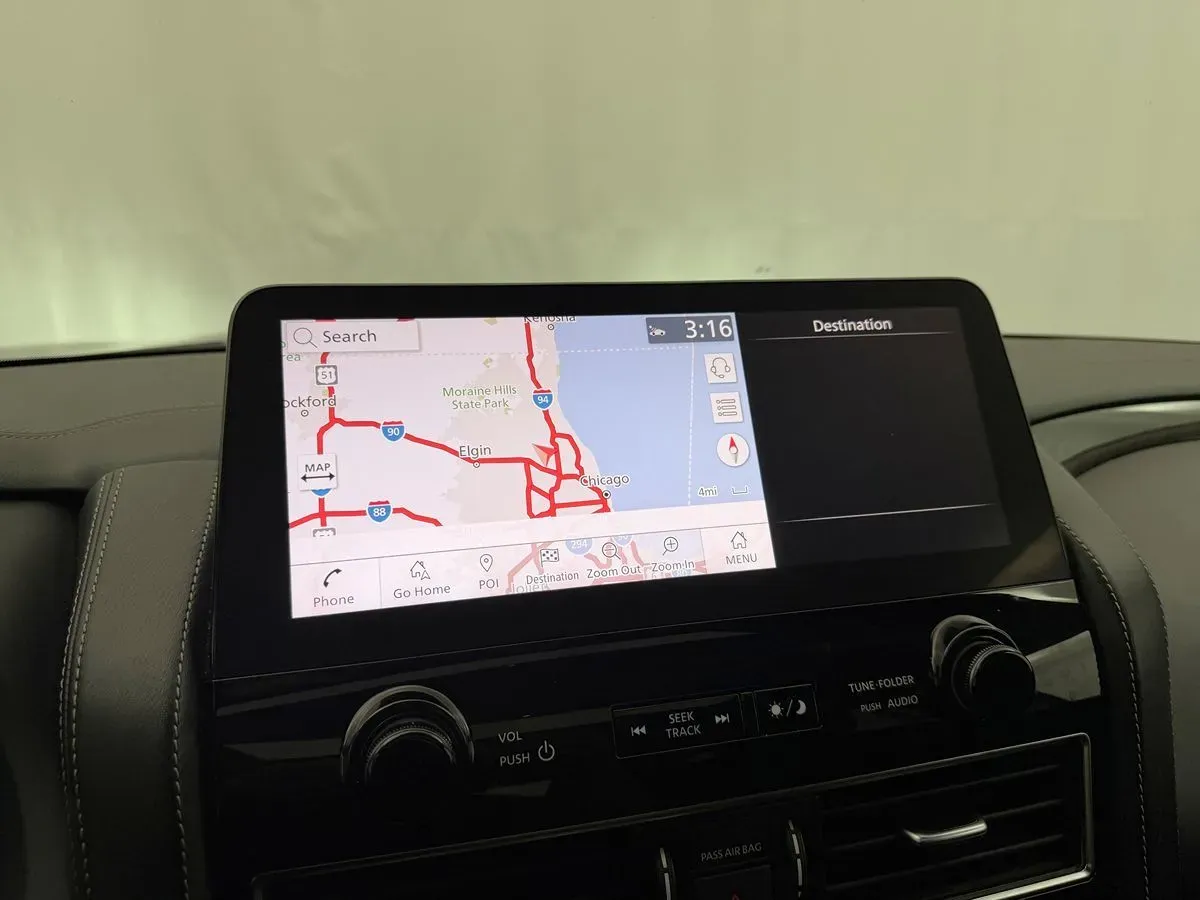Infiniti QX80 photo 21