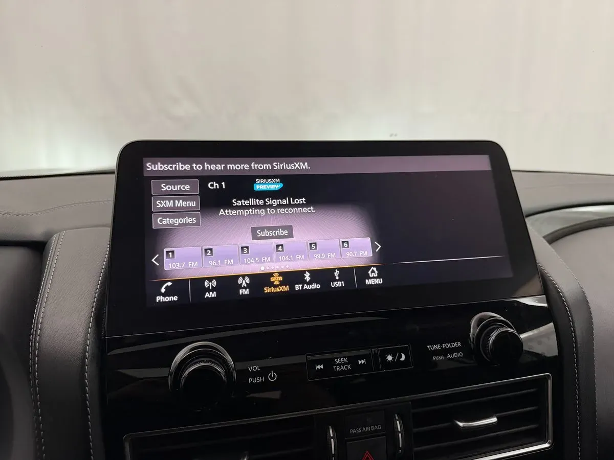 Infiniti QX80 photo 22