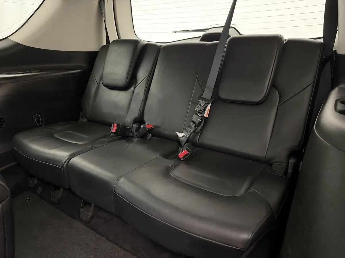 Infiniti QX80 photo 30
