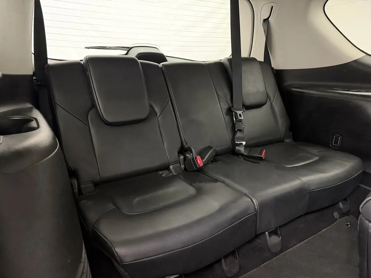 Infiniti QX80 photo 31