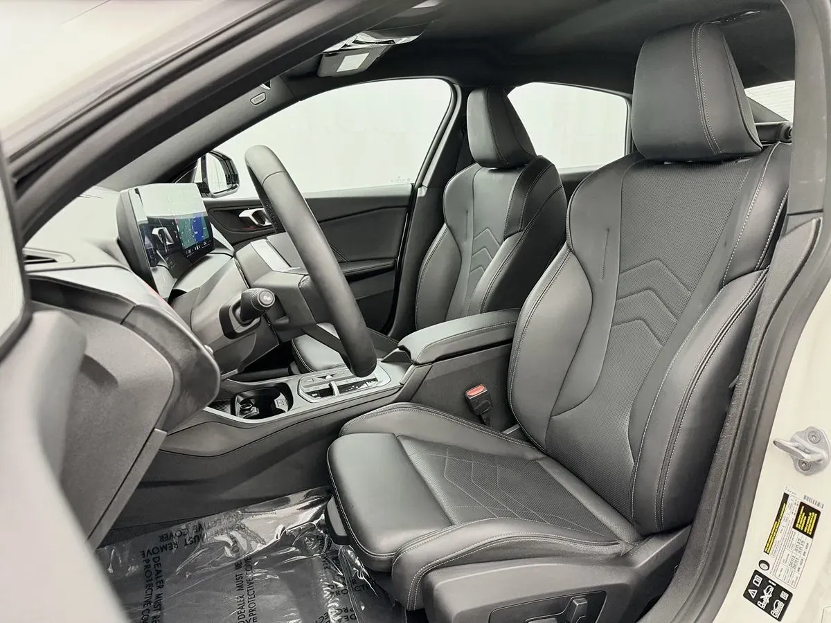 BMW 2 Series photo 7