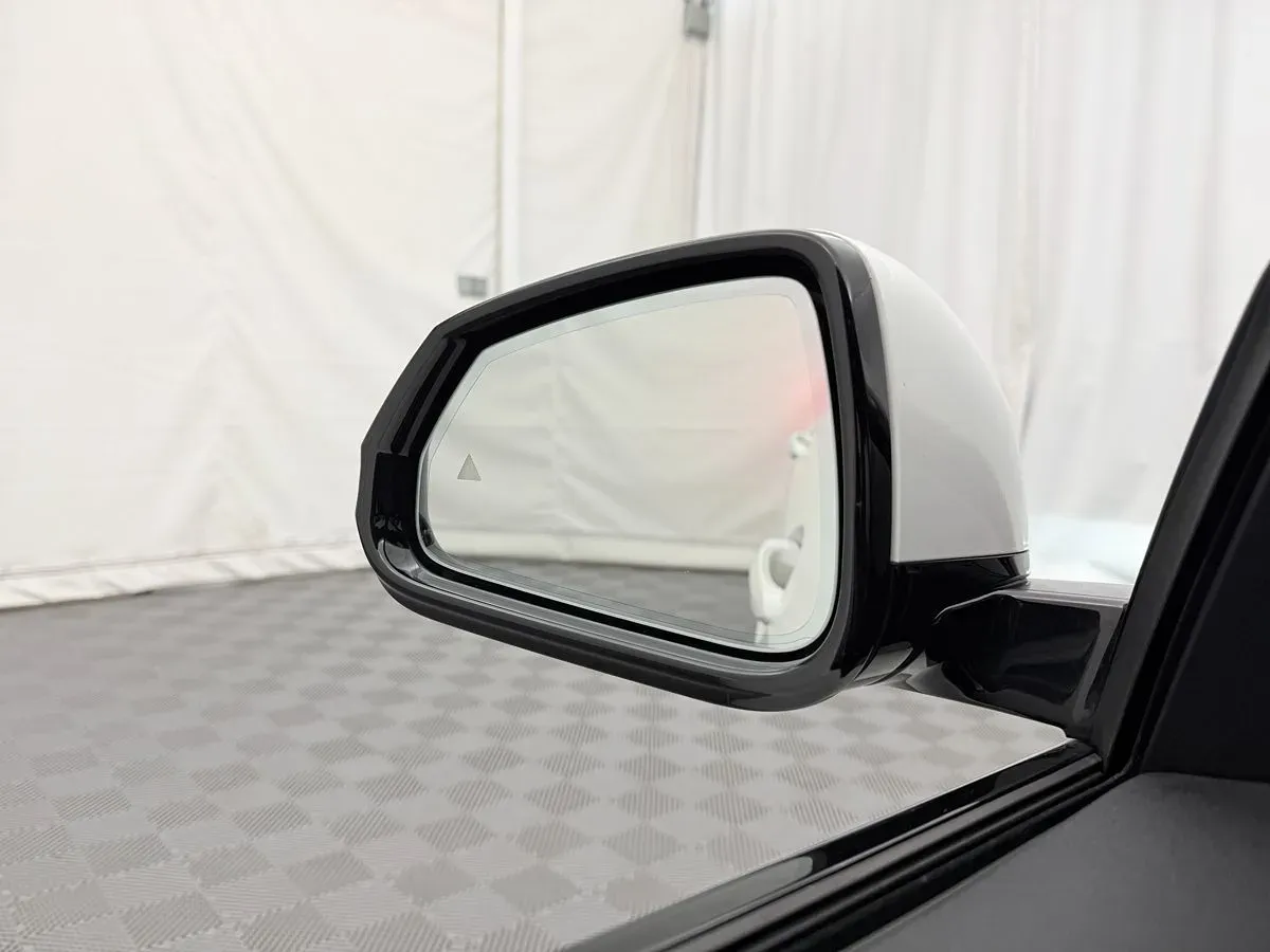 BMW 2 Series photo 14
