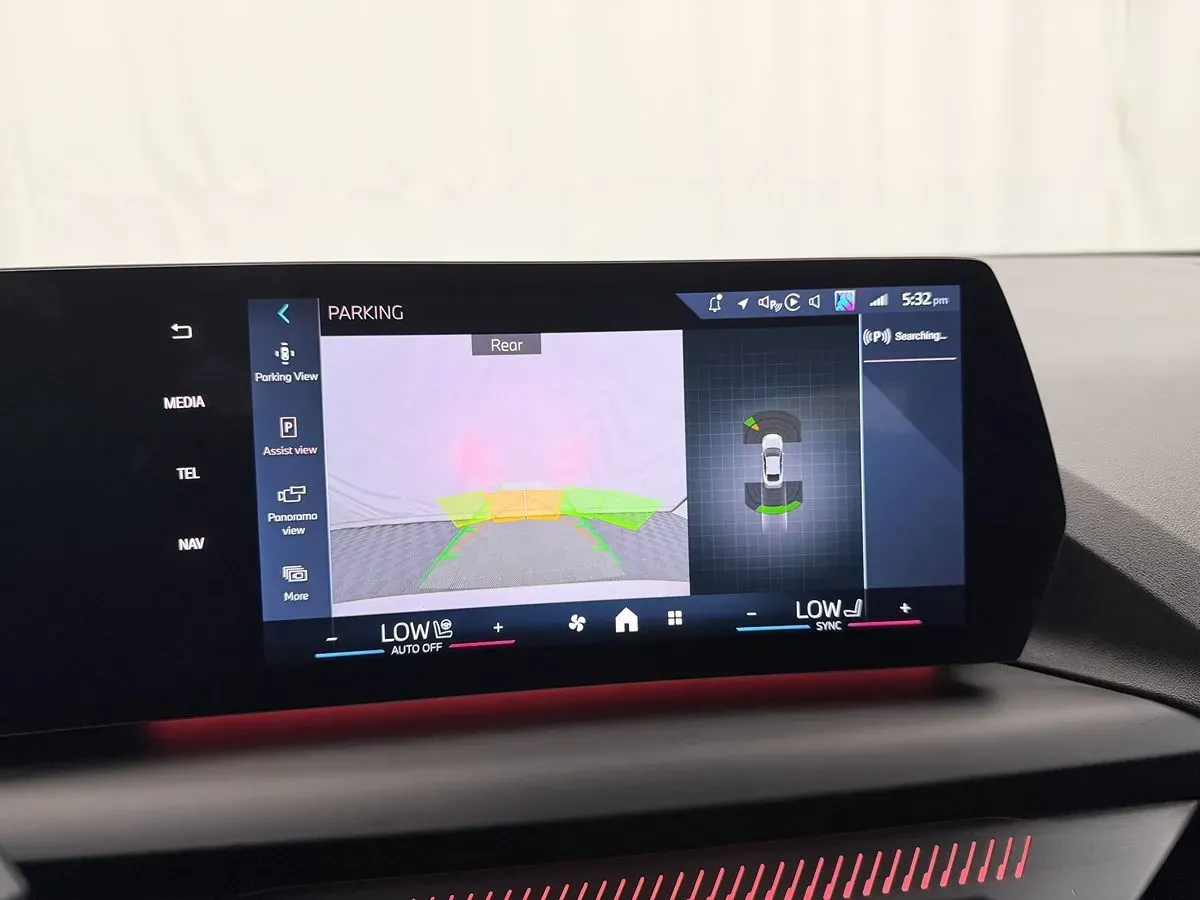BMW 2 Series photo 26