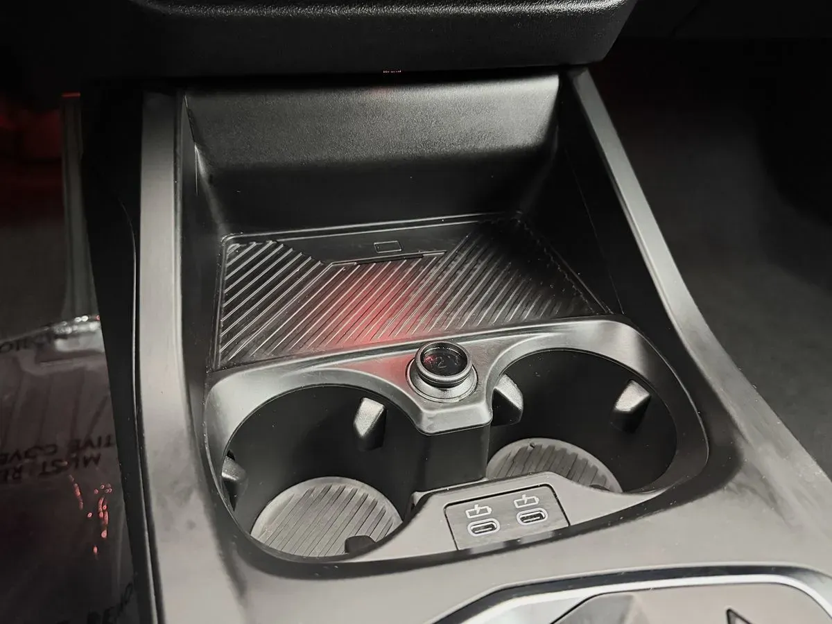 BMW 2 Series photo 33