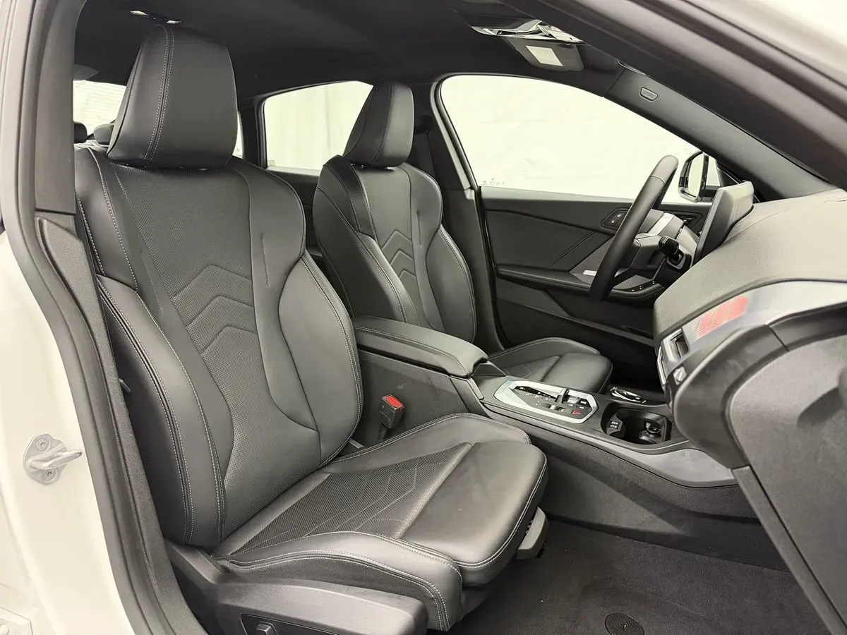 BMW 2 Series photo 37