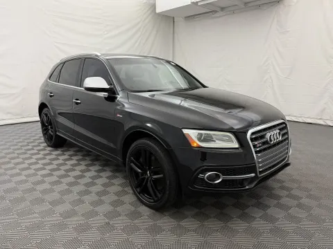 More photos of 2016 Audi SQ5 Prestige at Autos of Chicago, IL