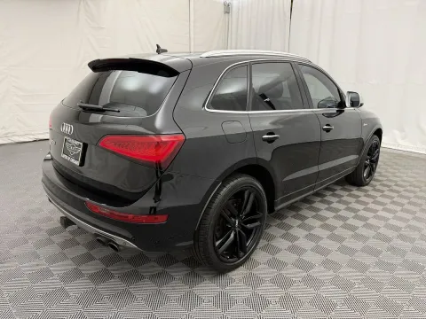 More photos of 2016 Audi SQ5 Prestige at Autos of Chicago, IL