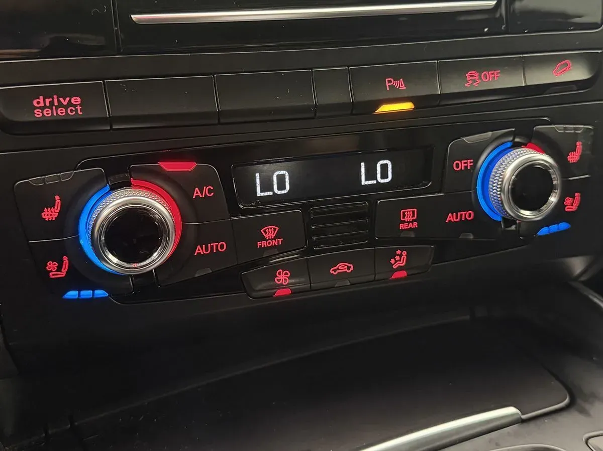 Audi SQ5 photo 25