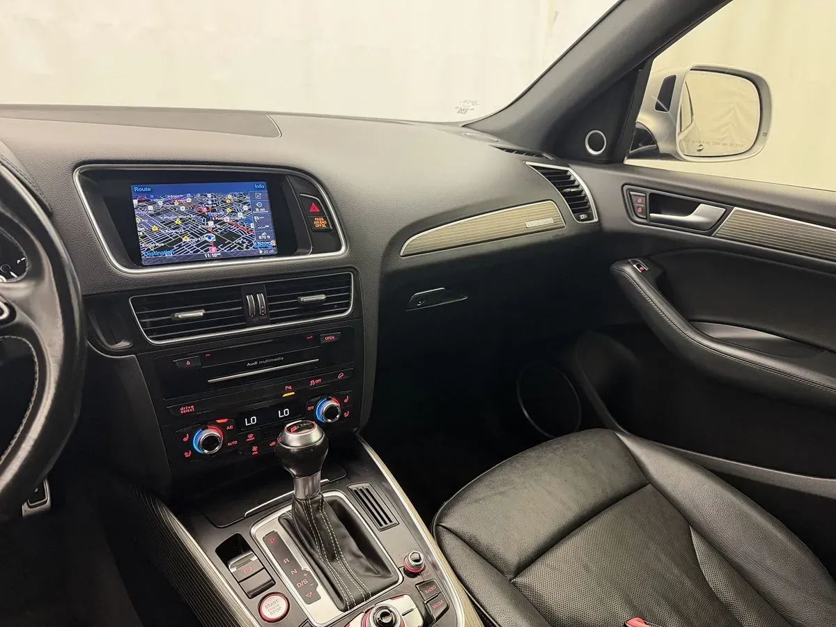 Audi SQ5 photo 15