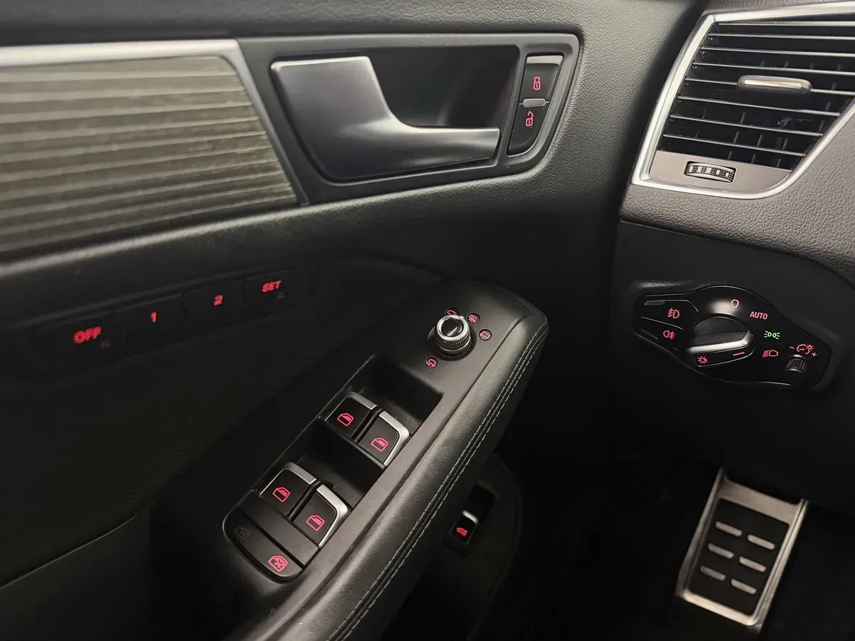 Audi SQ5 photo 12