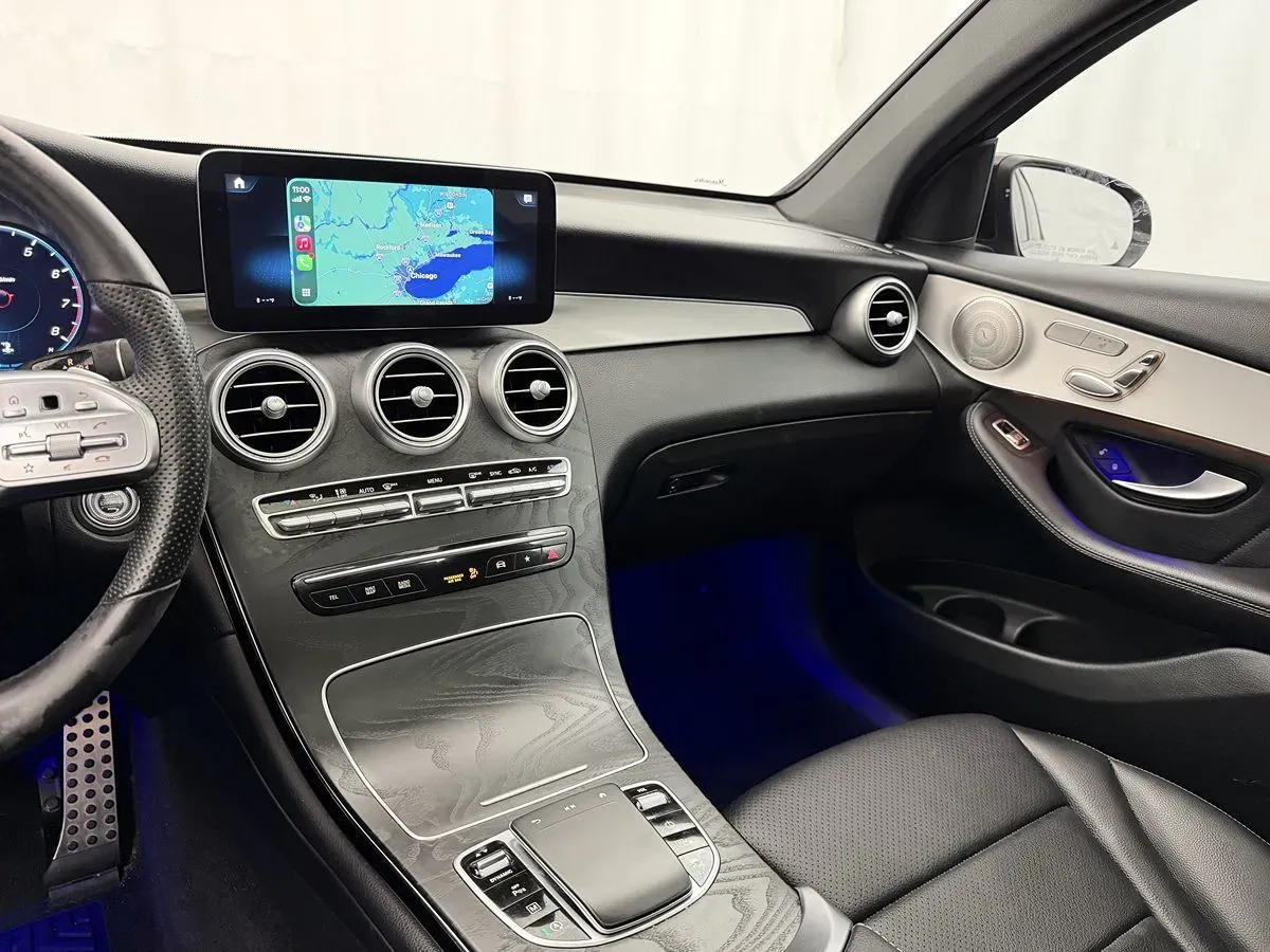 Mercedes-Benz GLC photo 17
