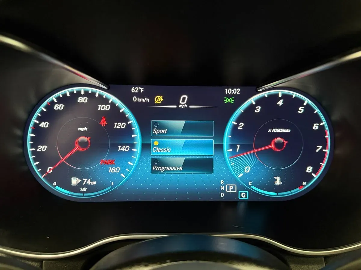 Mercedes-Benz GLC photo 12