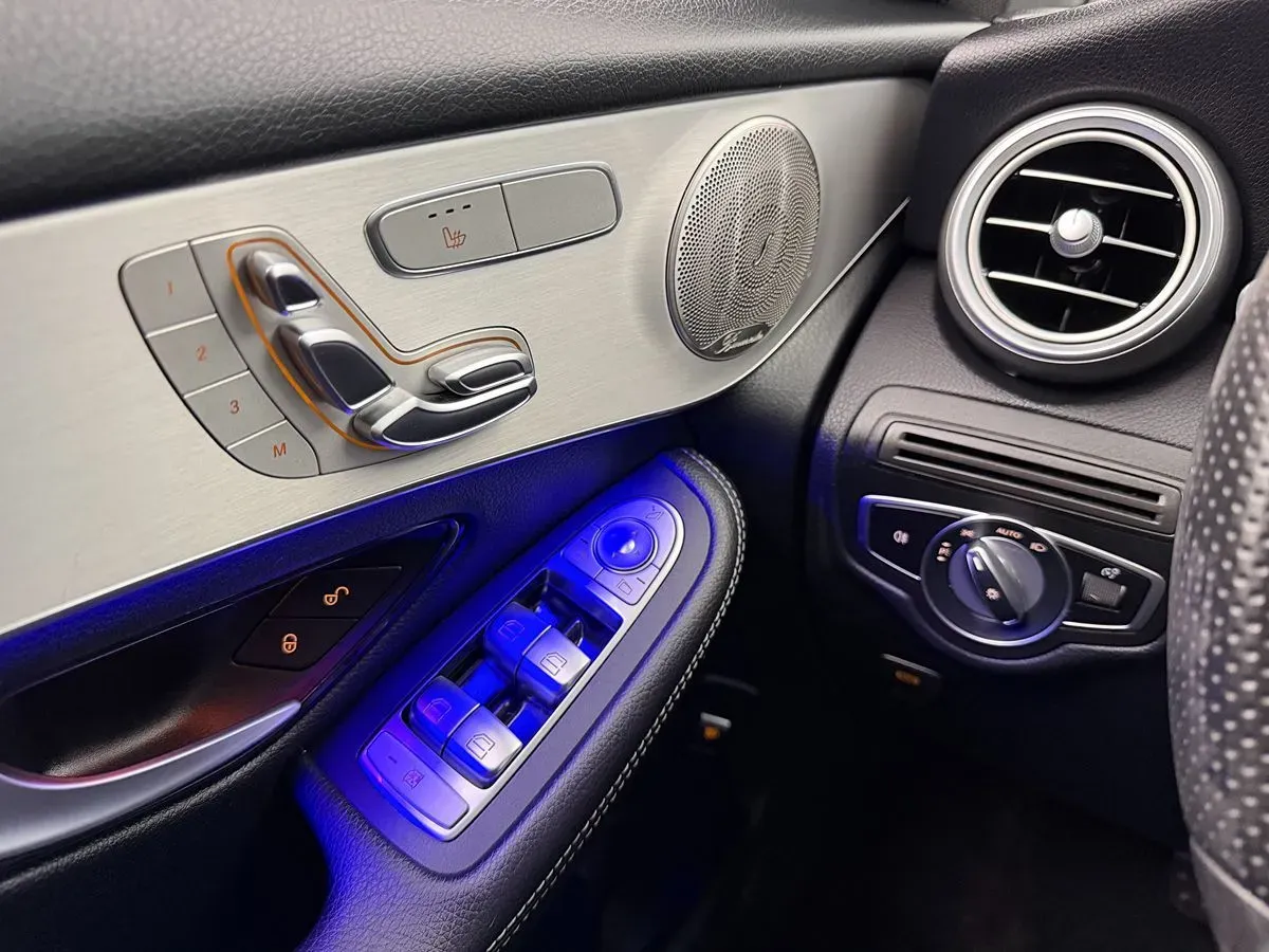 Mercedes-Benz GLC photo 14