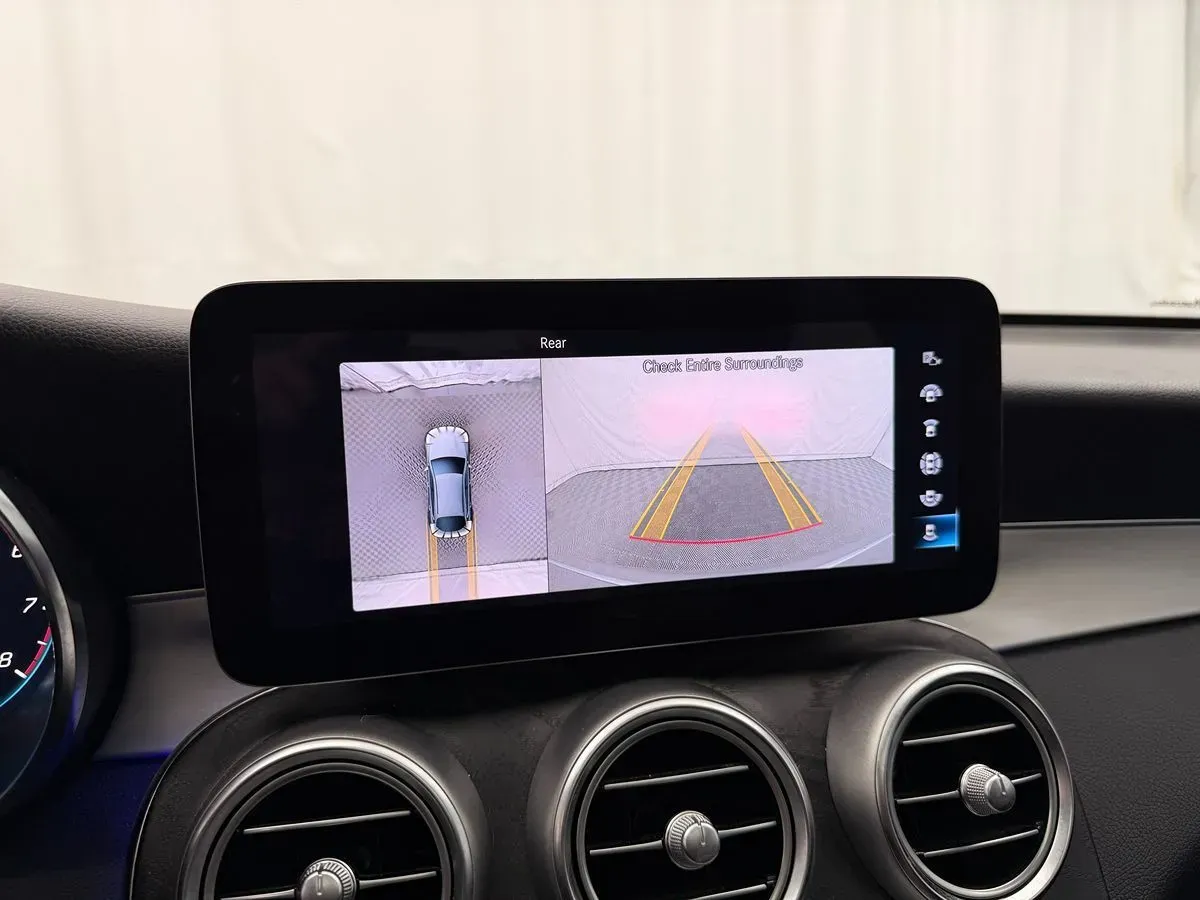 Mercedes-Benz GLC photo 22