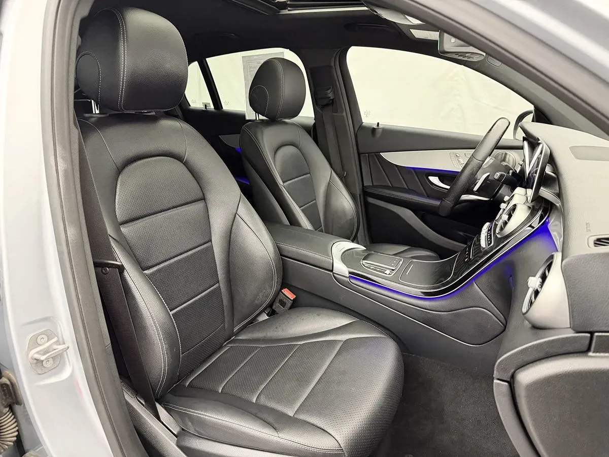Mercedes-Benz GLC photo 37