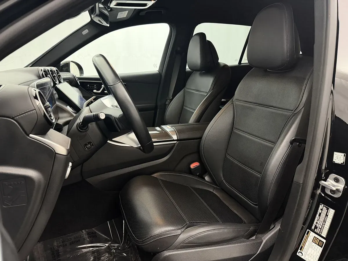 Mercedes-Benz GLC photo 9