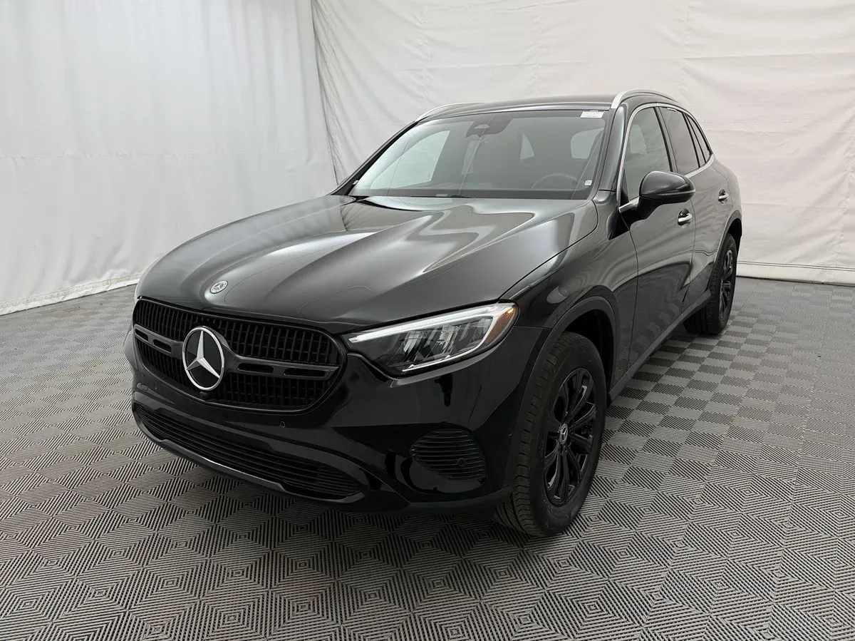 Mercedes-Benz GLC photo 2