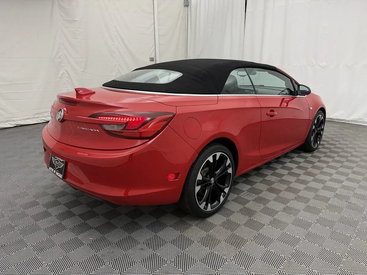 Buick Cascada photo 11