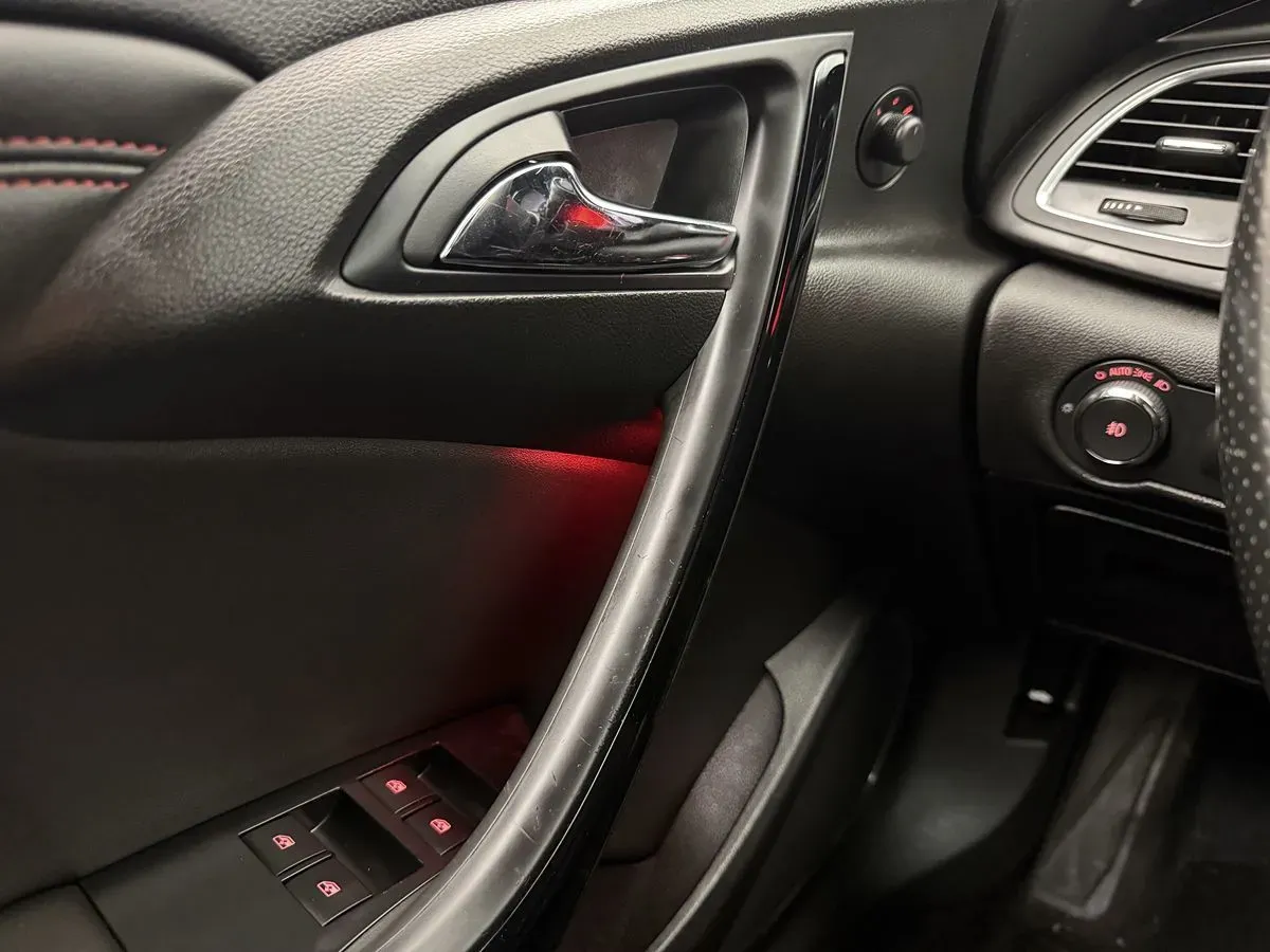 Buick Cascada photo 17