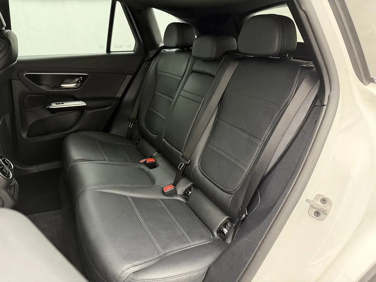 Mercedes-Benz GLC photo 46