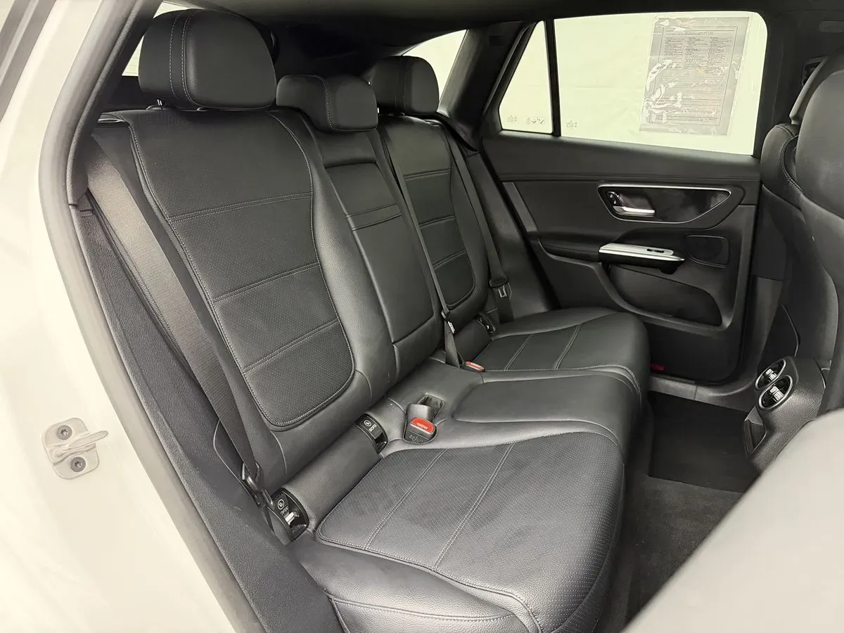 Mercedes-Benz GLC photo 47