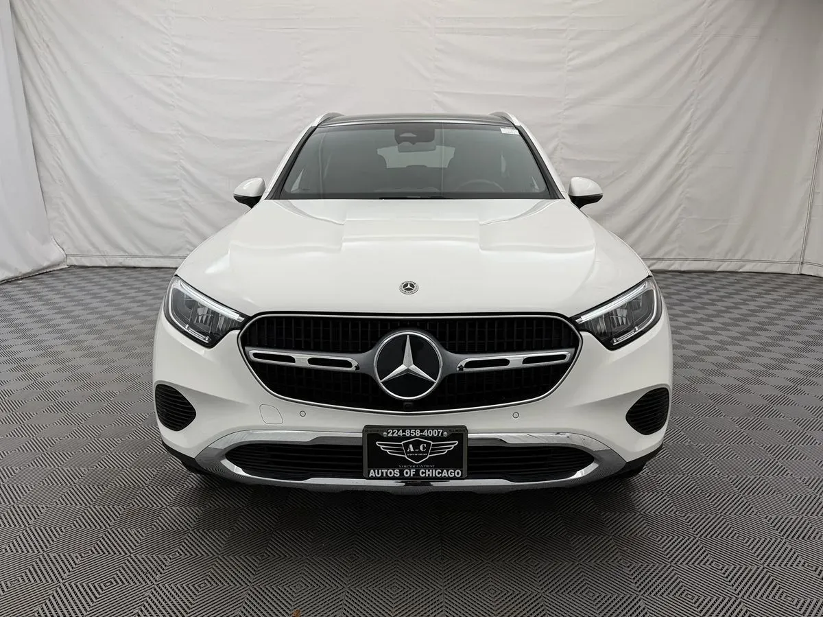 Mercedes-Benz GLC photo 2