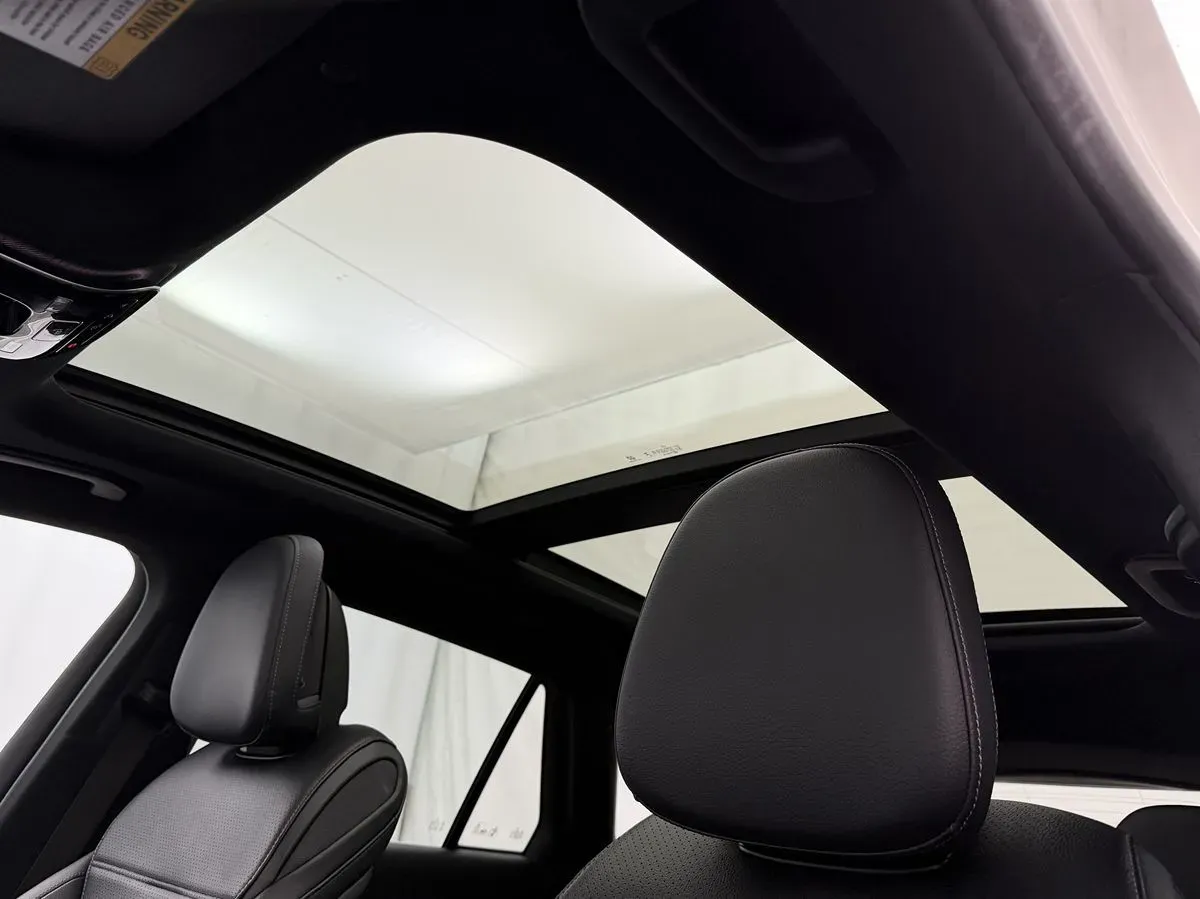 Mercedes-Benz GLC photo 8