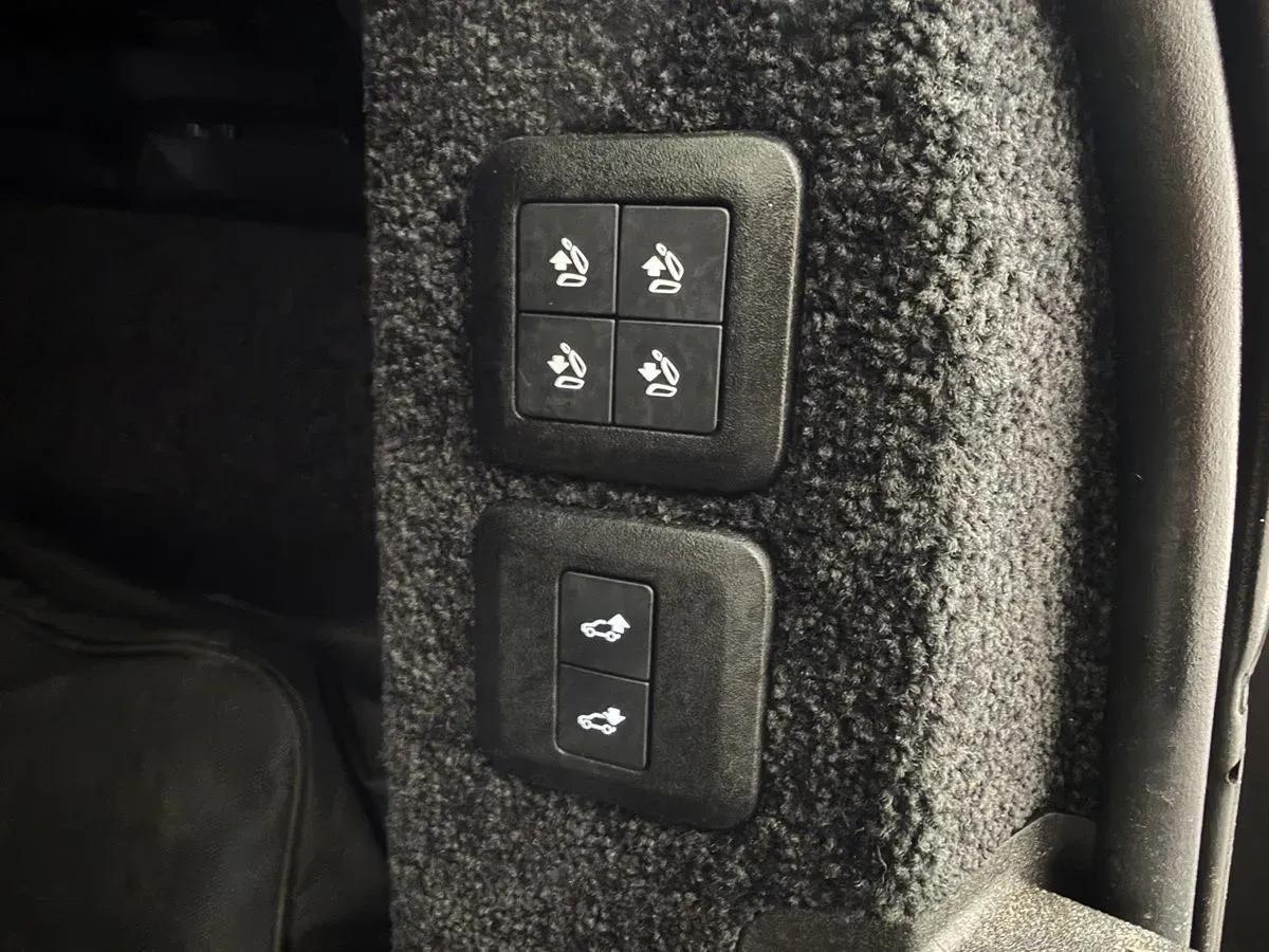 Land Rover Range Rover photo 46