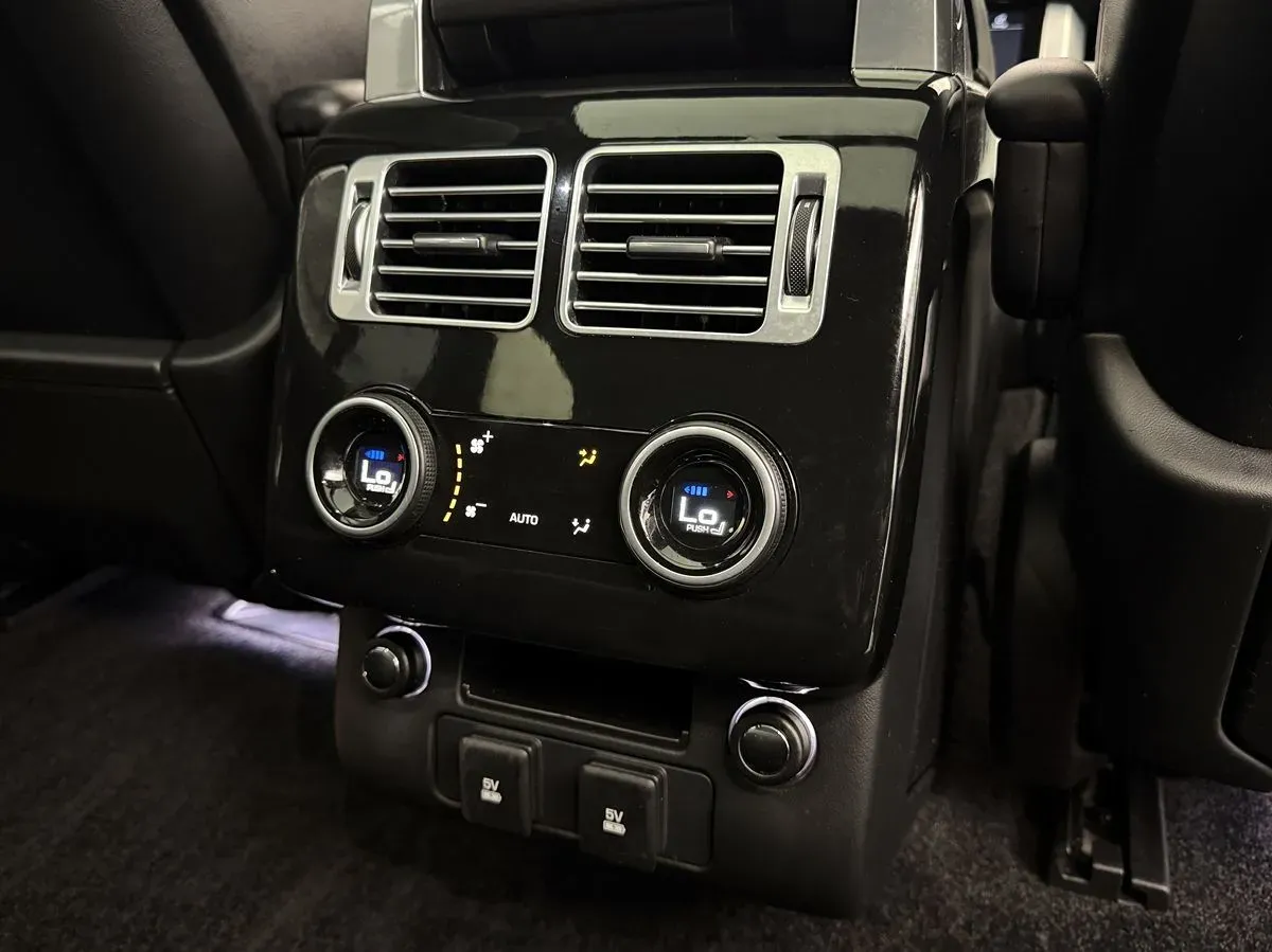 Land Rover Range Rover photo 39