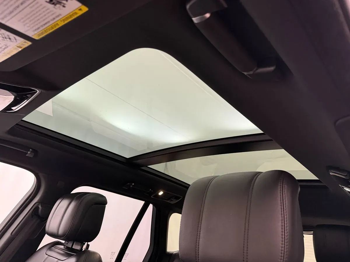 Land Rover Range Rover photo 10