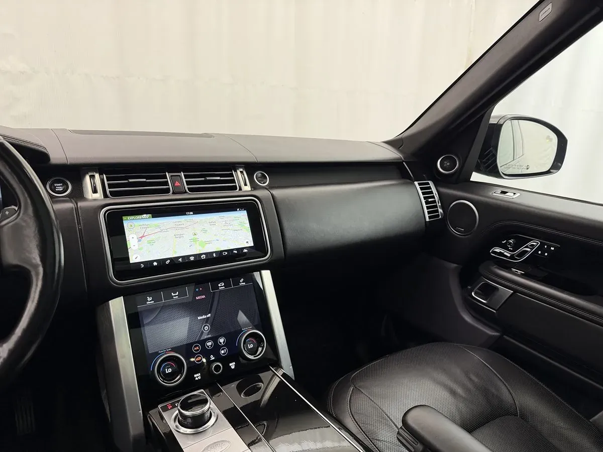 Land Rover Range Rover photo 22