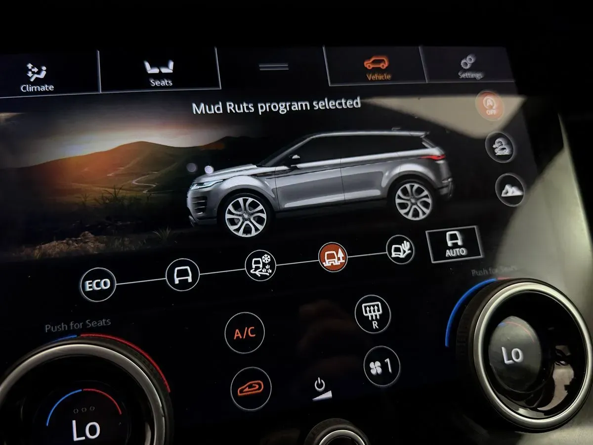 Land Rover Range Rover Evoque photo 31