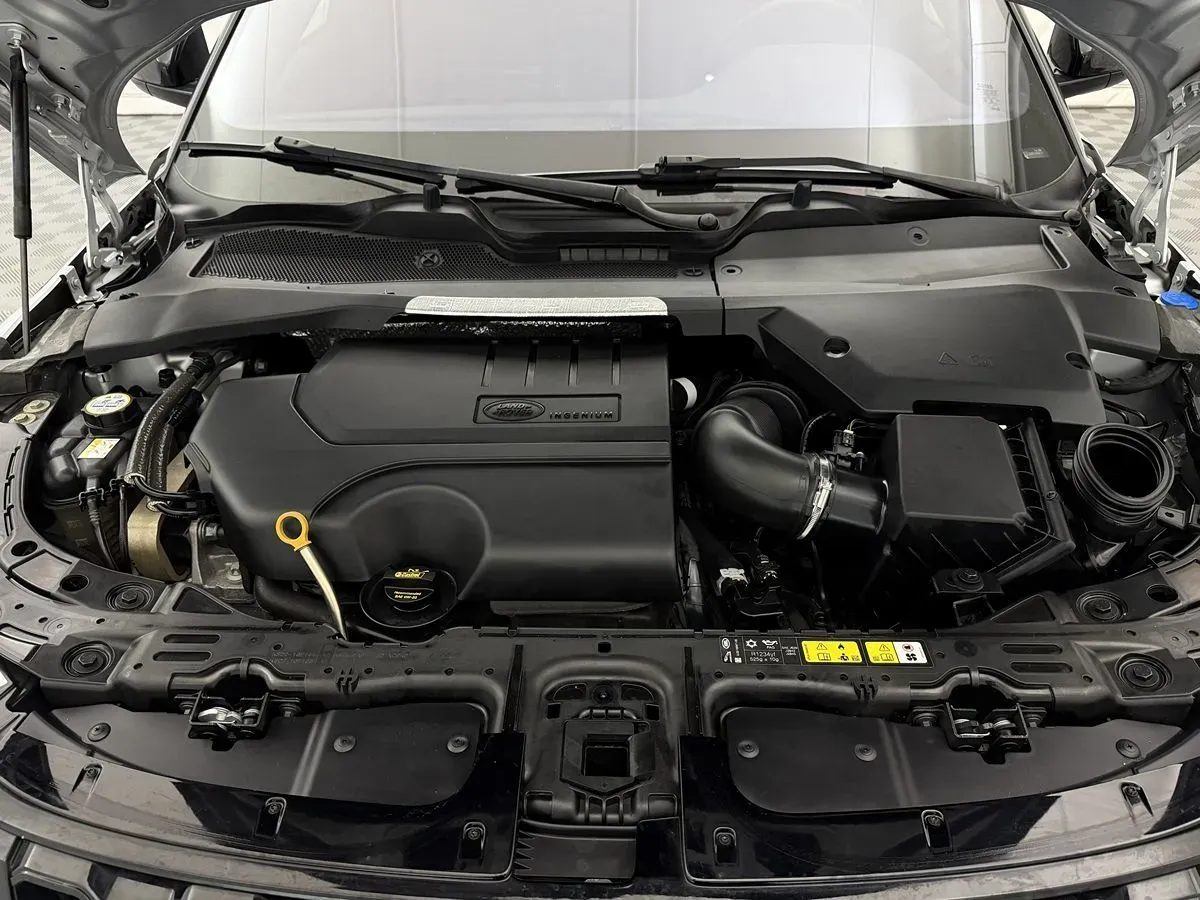 Land Rover Range Rover Evoque photo 38