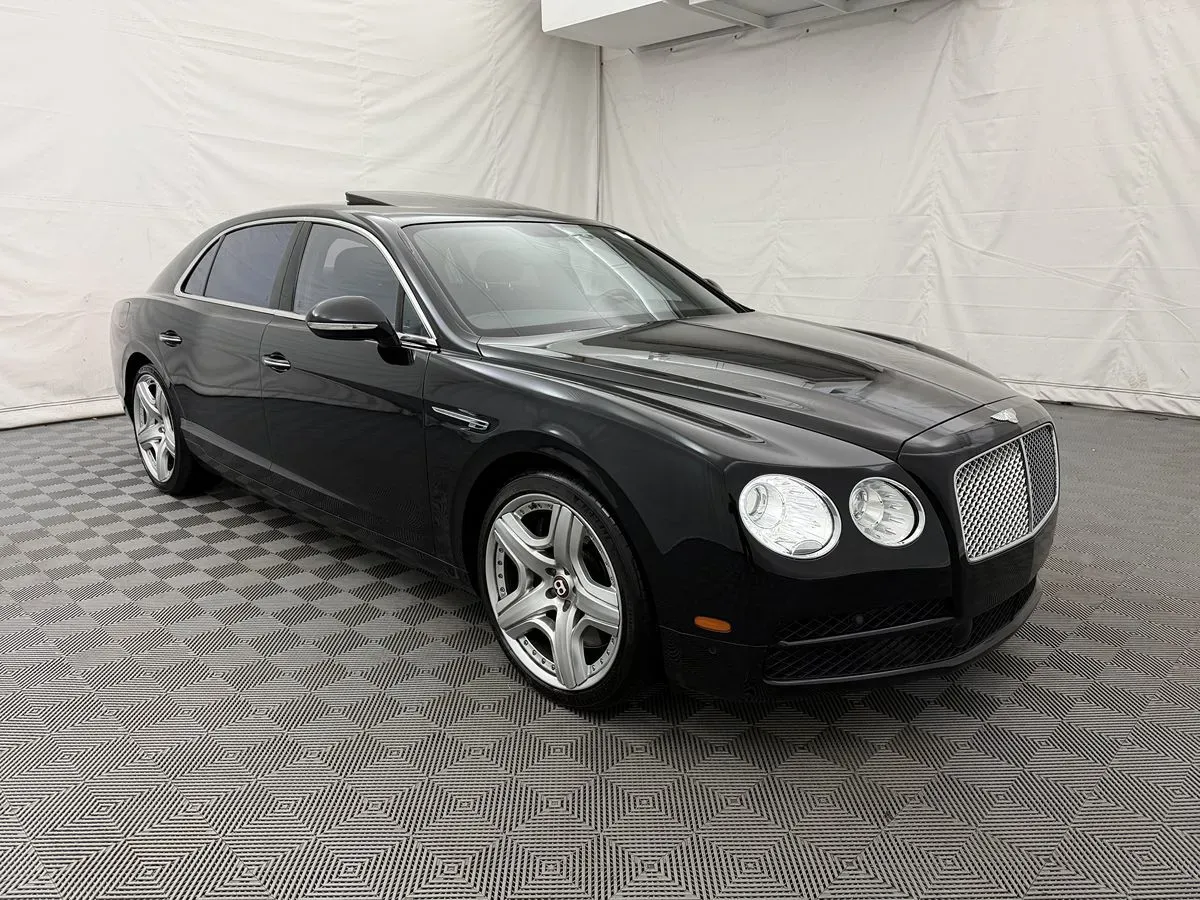Bentley Flying Spur photo 4