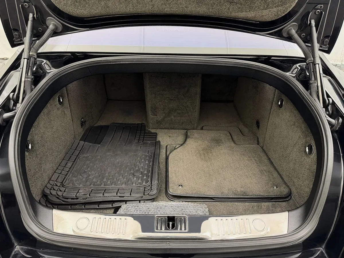 Bentley Flying Spur photo 27
