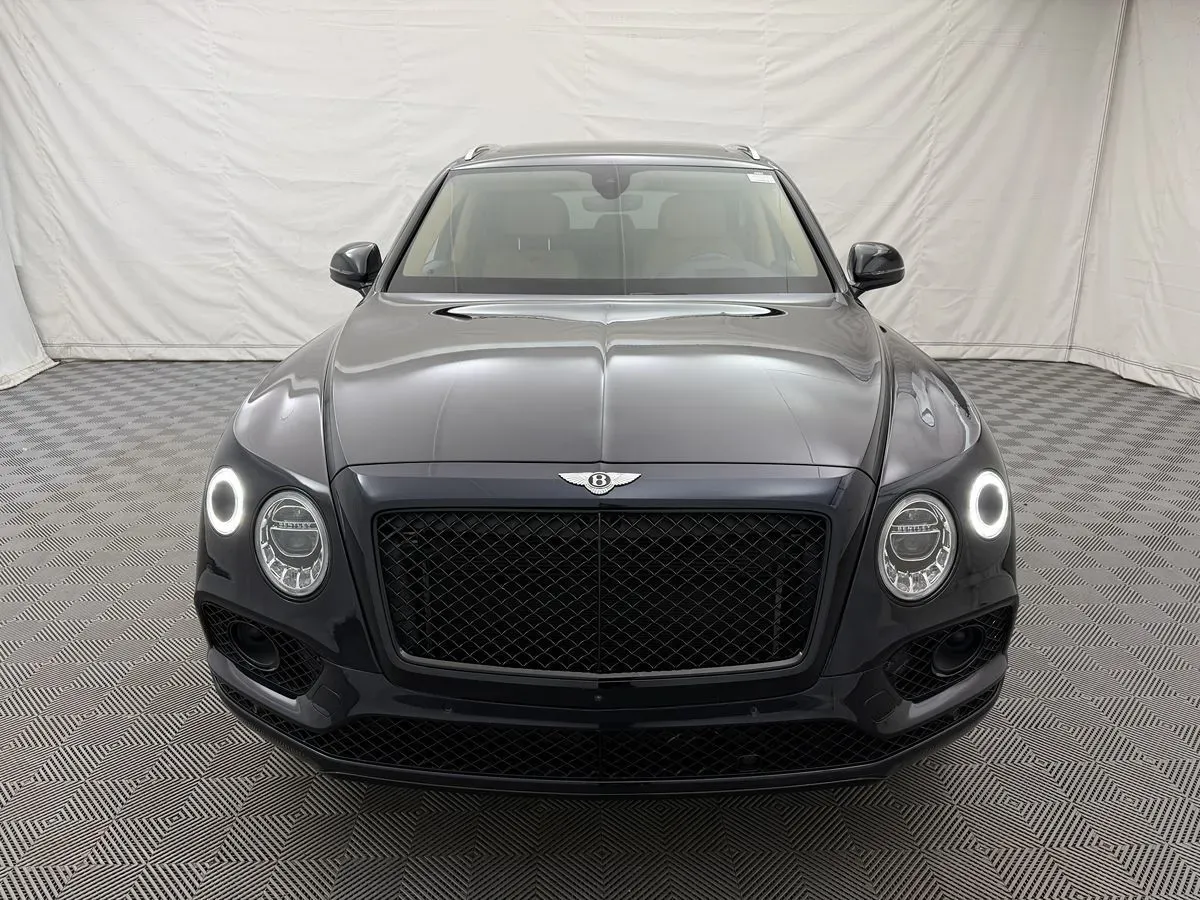 Bentley Bentayga photo 3