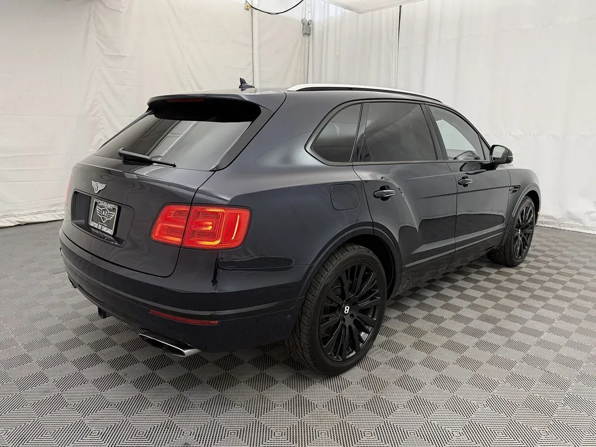 Bentley Bentayga photo 5