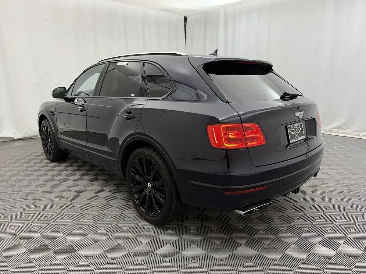 Bentley Bentayga photo 7