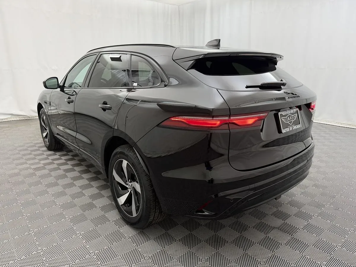 Jaguar F-PACE photo 7