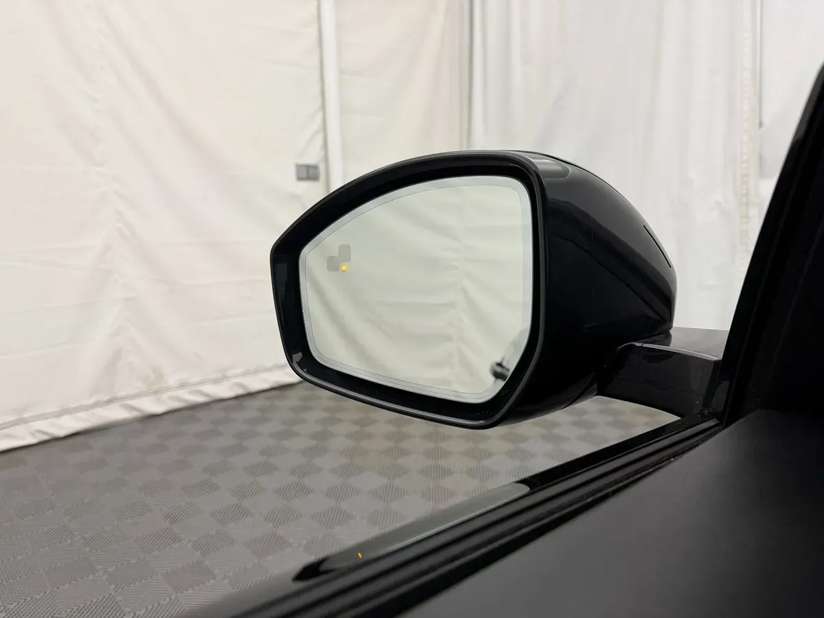 Jaguar F-PACE photo 20