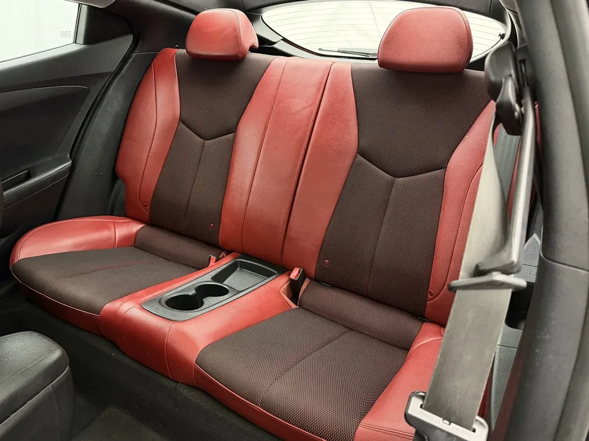 Hyundai Veloster photo 21