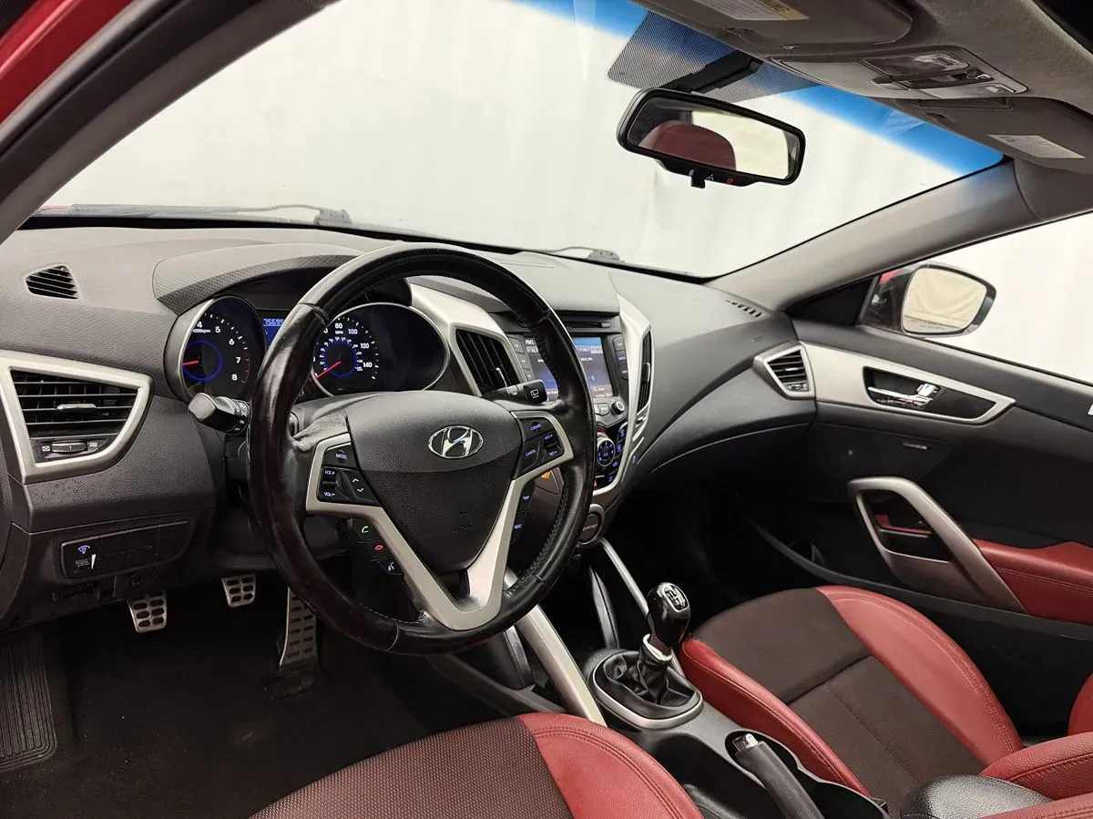 Hyundai Veloster photo 9