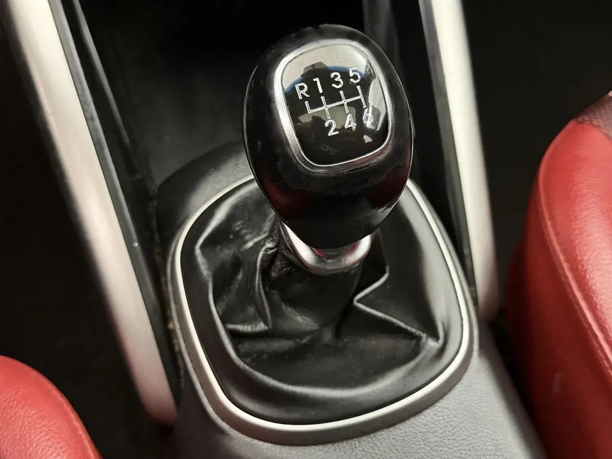 Hyundai Veloster photo 19