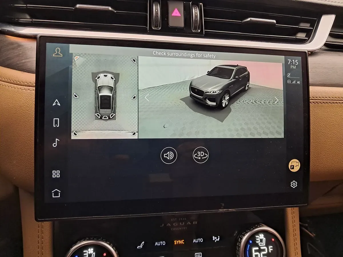 Jaguar F-PACE photo 13