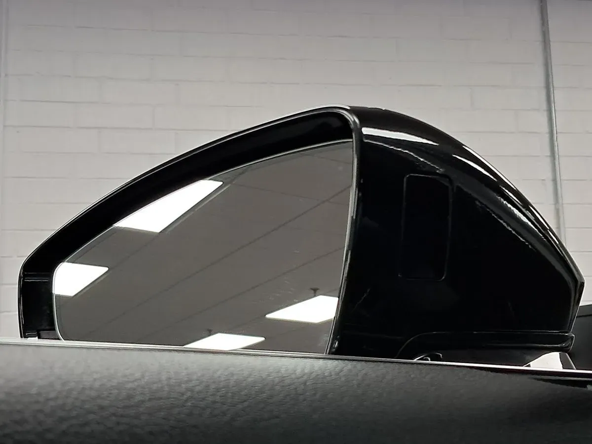 Audi A8 photo 17