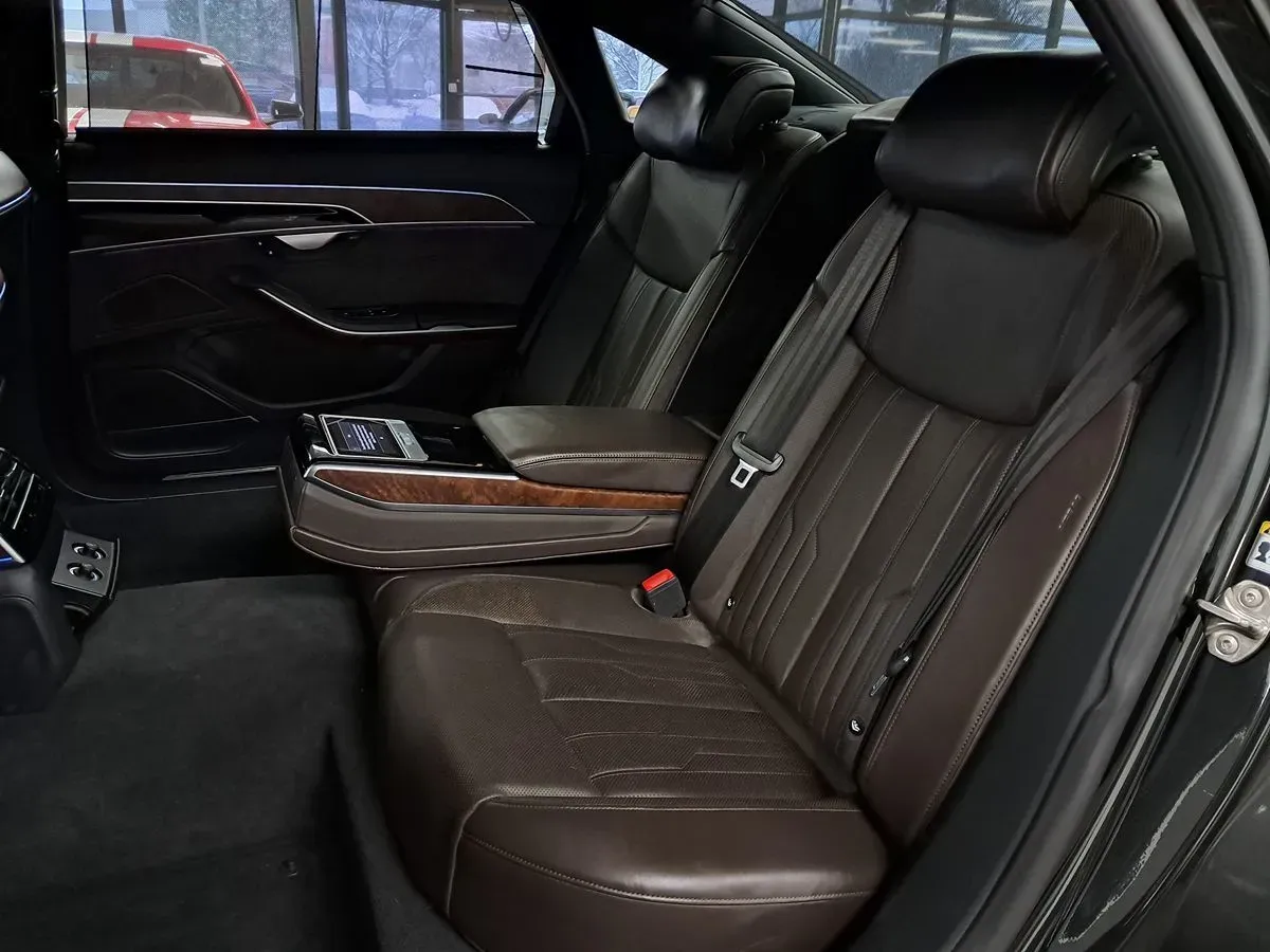 Audi A8 photo 53