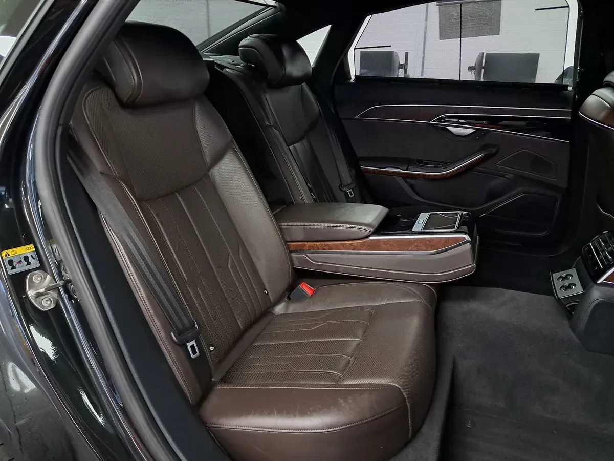 Audi A8 photo 61