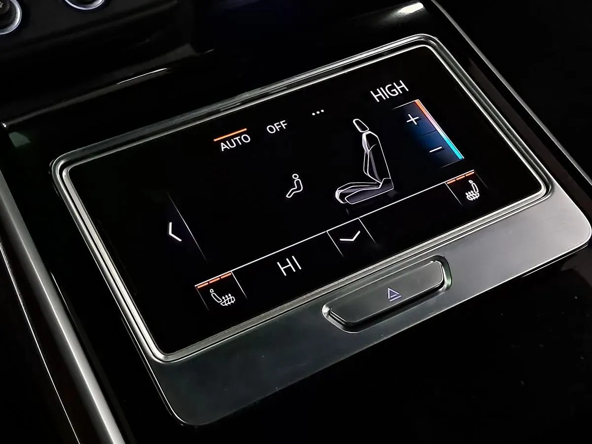 Audi A8 photo 56